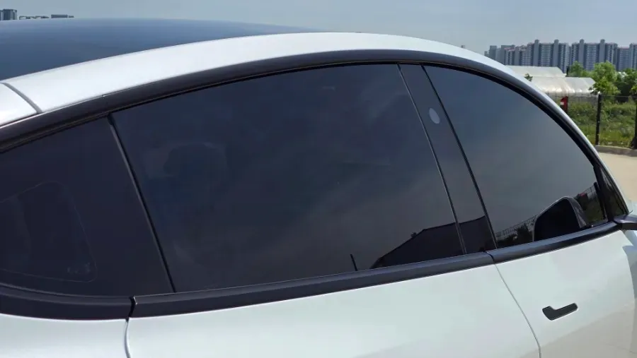 Tesla Model Yのカーフィルム施工事例｜費用目安・仕上がり 施工写真 1-1
