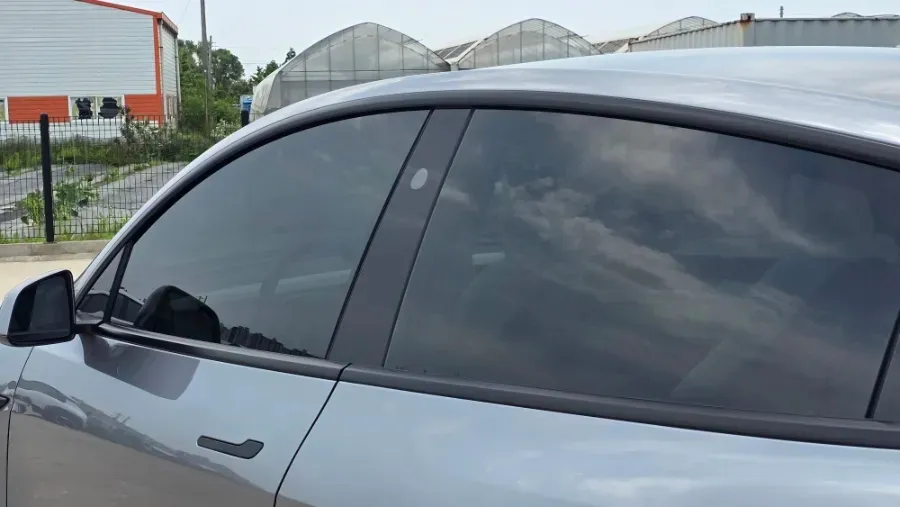 Tesla Model Yのカーフィルム施工事例｜費用目安・仕上がり 施工写真 2-2