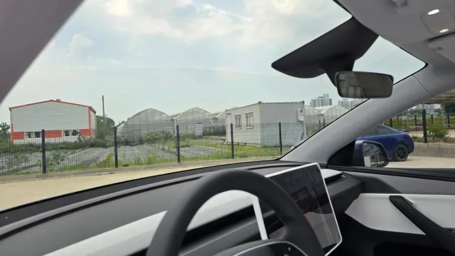 Tesla Model Yのカーフィルム施工事例｜費用目安・仕上がり 施工写真 3-2