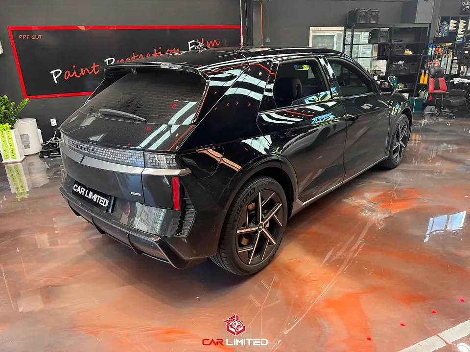 Hyundai IONIQ 5のカーラッピング事例｜費用目安・仕上がり 施工写真 3-2