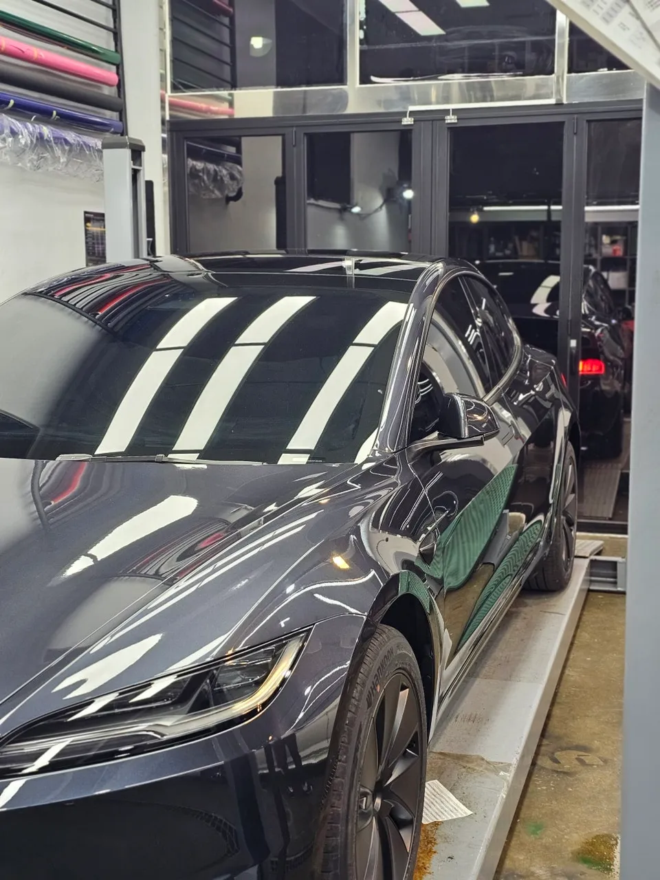 Tesla Model 3のカーフィルム施工事例｜費用目安・仕上がり 施工写真 2-1