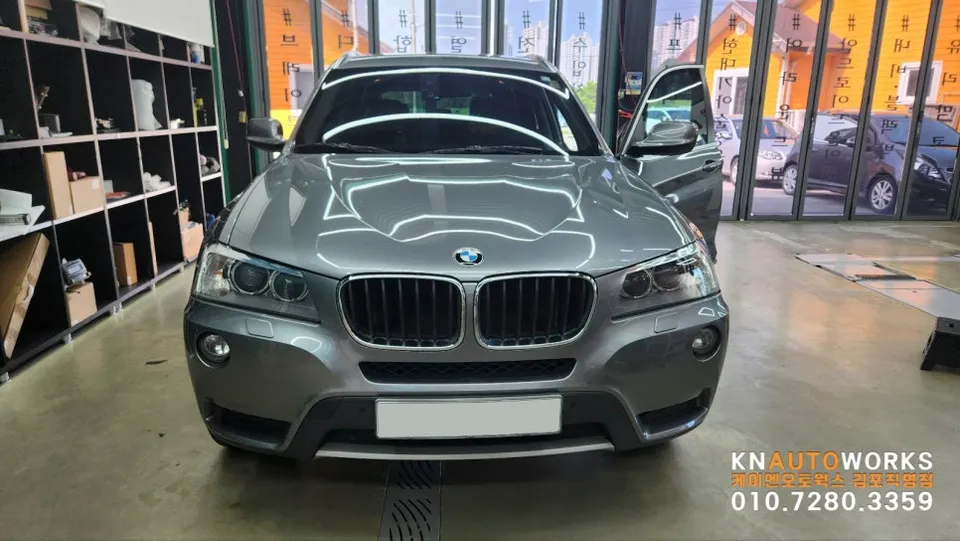 BMW X3のAndroid Auto・CarPlay取付事例 施工写真 2-1