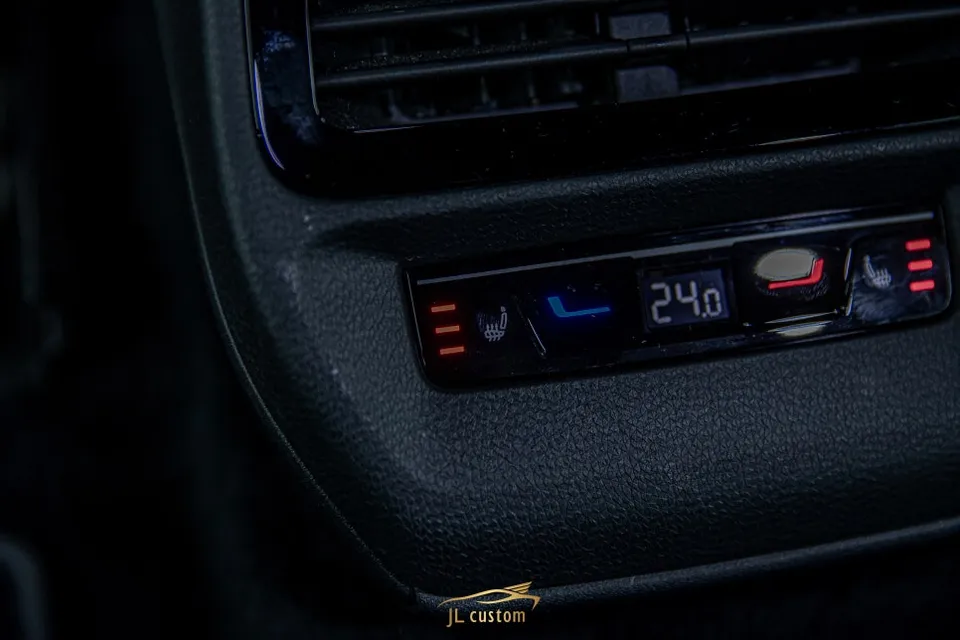 Volkswagen ID4 seat climate - Volkswagen ID4 Heated & Ventilated Seats Review — OEM Comfort photo 5
