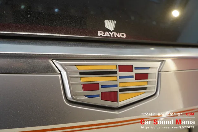 Cadillac Escaladeのカーオーディオ施工事例 写真