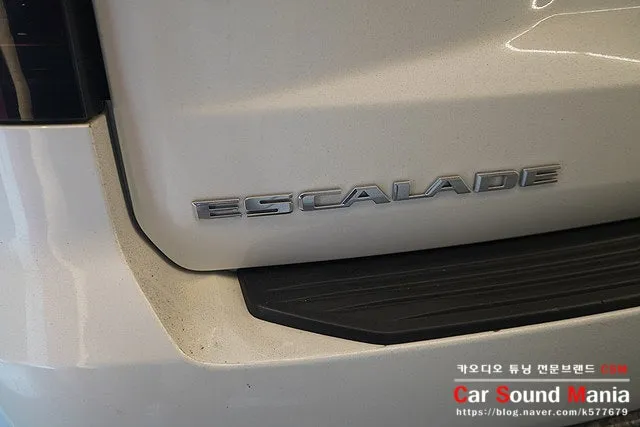 Cadillac Escalade car audio - Cadillac Escalade Car Audio Upgrade Review: High-End Sound photo 3