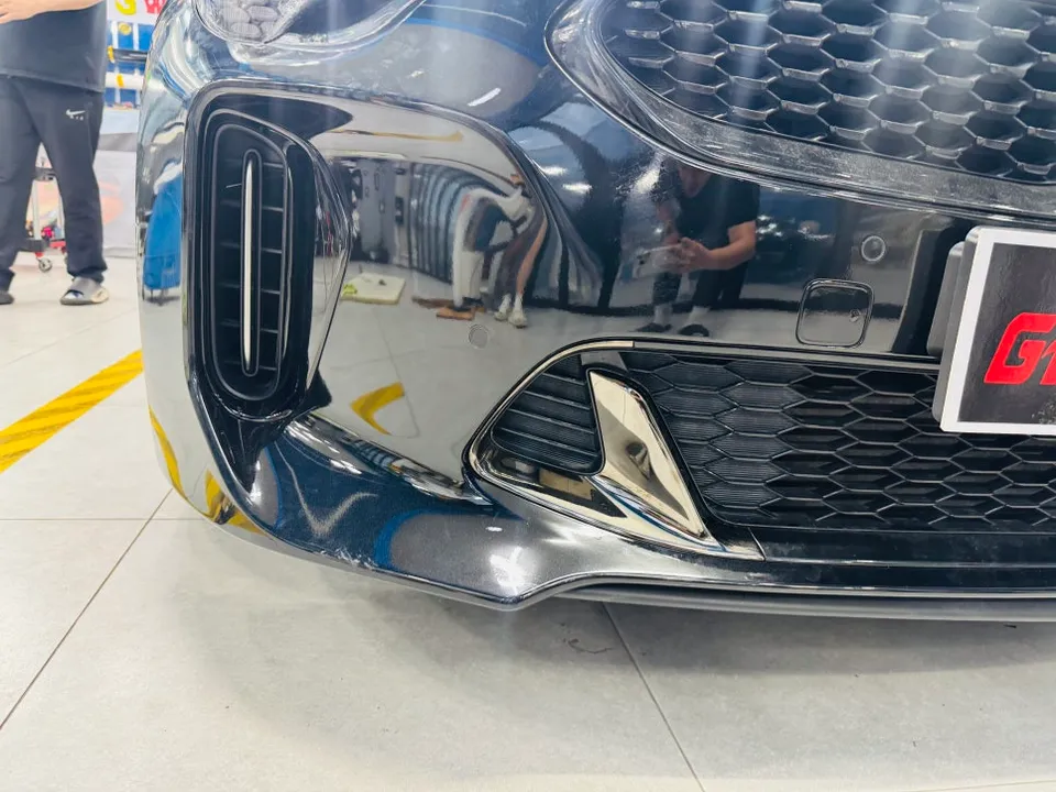 Kia Stinger PPF施工事例|費用目安と仕上がり 施工写真 1-3