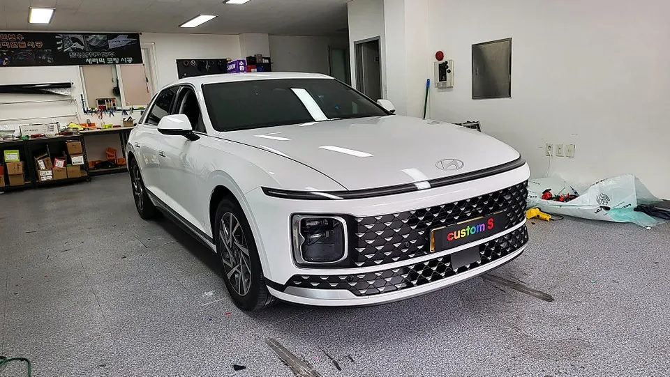 Hyundai Grandeur GN7 Vinyl Wrap Review — Color Change Cost photo 2