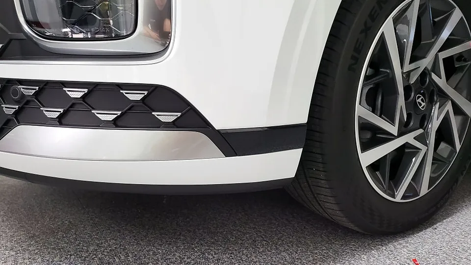 Hyundai Grandeur GN7のカーラッピング事例 施工写真 1-2