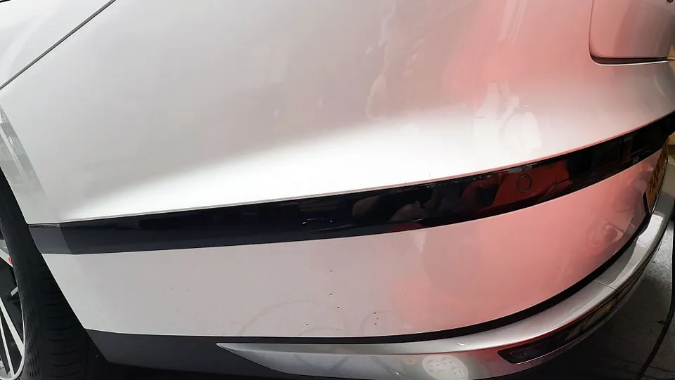 Hyundai Grandeur GN7のカーラッピング事例 施工写真 2-2