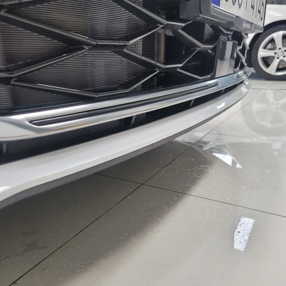 Hyundai Sonata DN8のカーラッピング事例:クローム除去で洗練された印象に 施工写真 3-1
