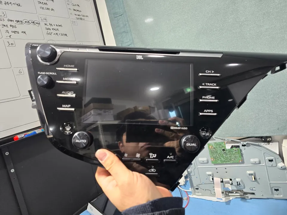 Toyota Camry 8th Gen Wireless CarPlay & Android Auto Upgrade Revi