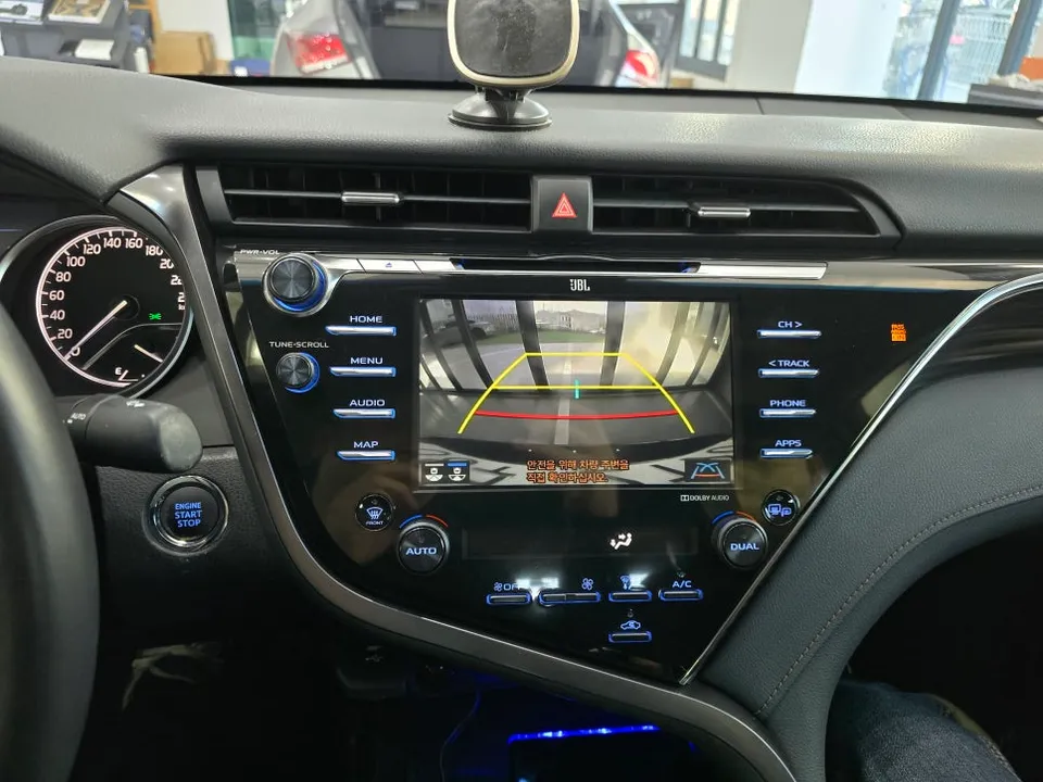 Toyota CamryのAndroid Auto・CarPlay取付事例 写真