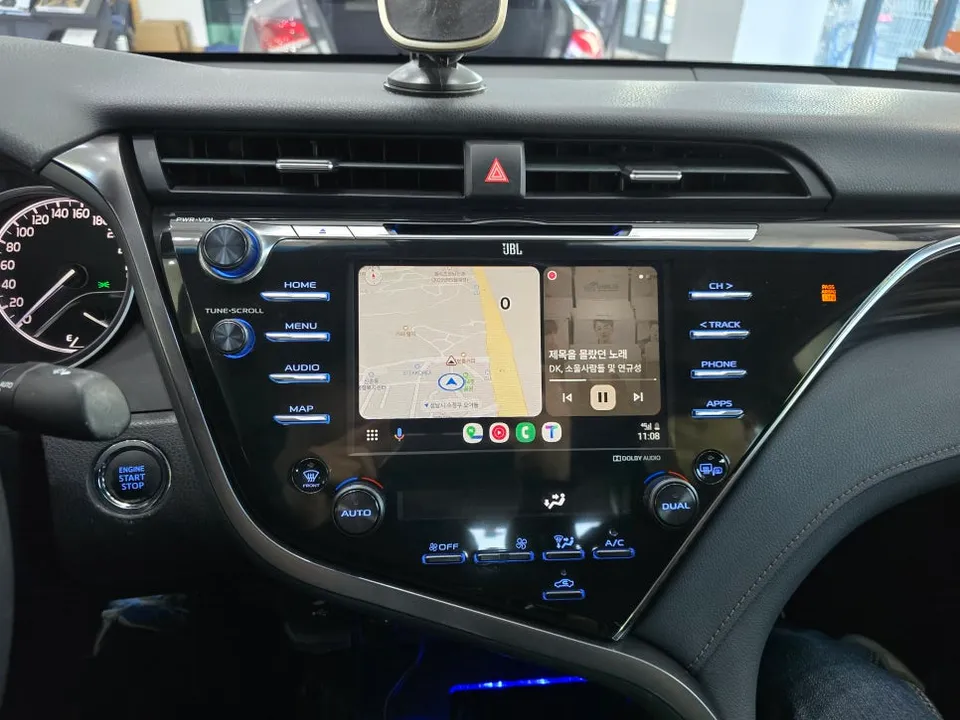 Toyota CamryのAndroid Auto・CarPlay取付事例 施工写真 6
