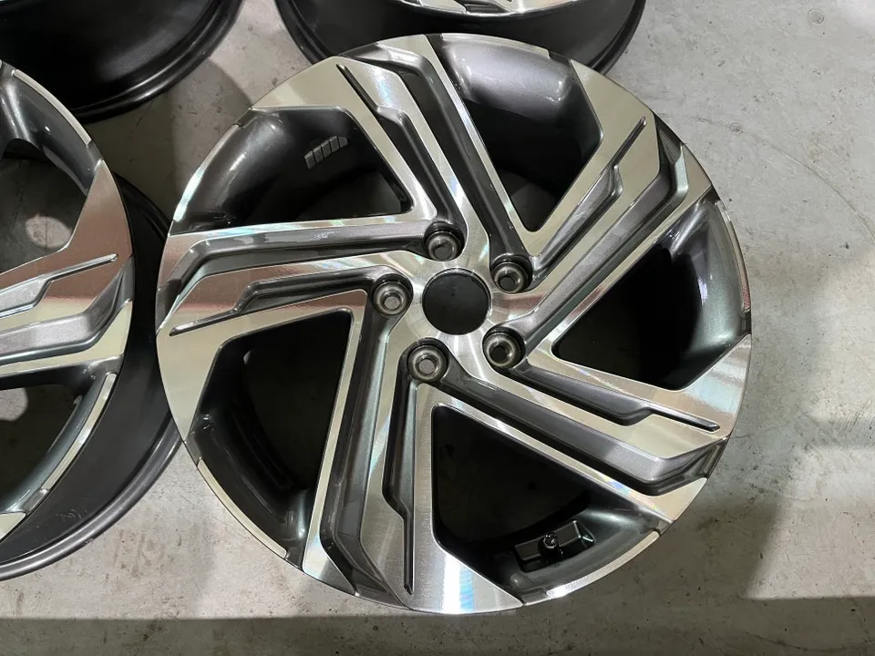 Hyundai Santa Fe Wheel Repair Review - Restored Cut-Face Wheels