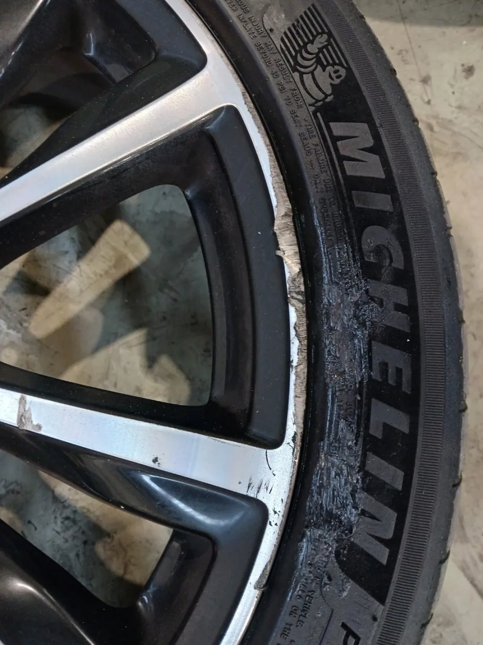 Mercedes-Benz CLA Wheel Repair & Painting Review photo 2