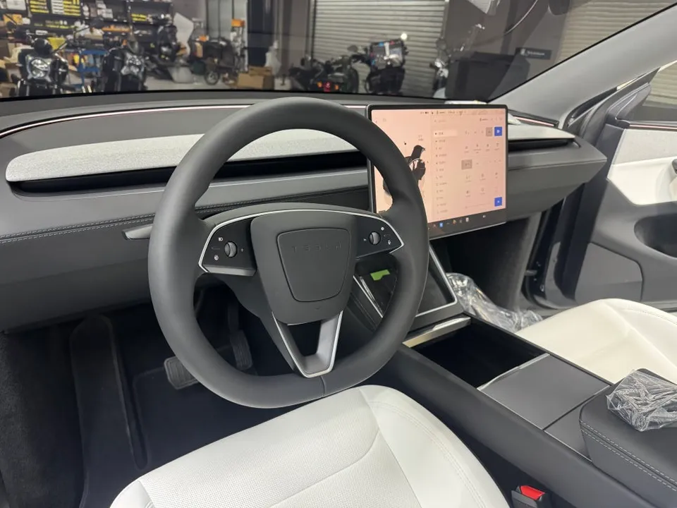Tesla Juniper ambient lighting - Tesla Juniper Ambient Lighting Review — Under $40 Cost photo 4