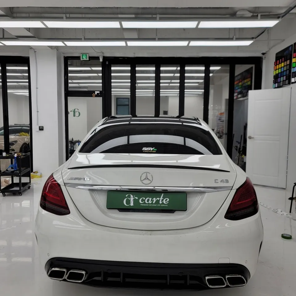 Mercedes-Benz Cクラスのカーラッピング事例|費用目安・仕上がり 施工写真 3-3
