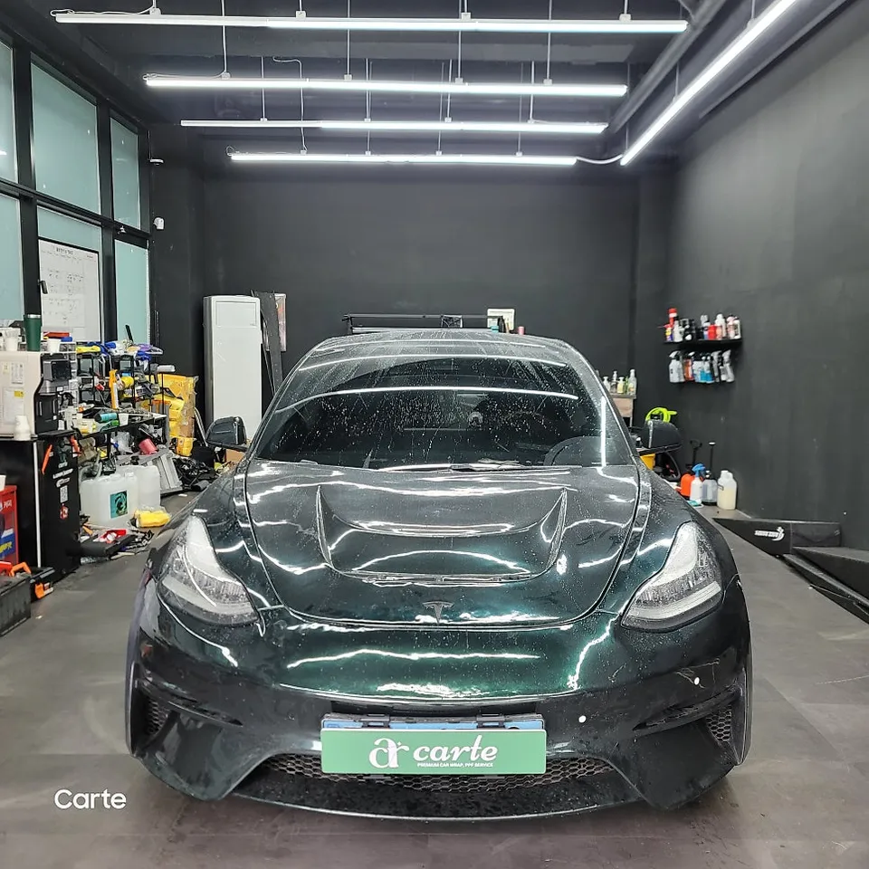 Tesla Model 3のカーラッピング事例｜費用目安・仕上がり 写真