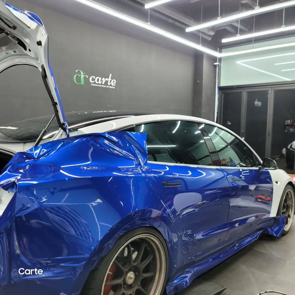 Tesla Model 3のカーラッピング事例｜費用目安・仕上がり 施工写真 1-2