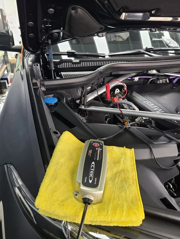 BMW X7のカーラッピング事例|クロームをブラック化 施工写真 2-1