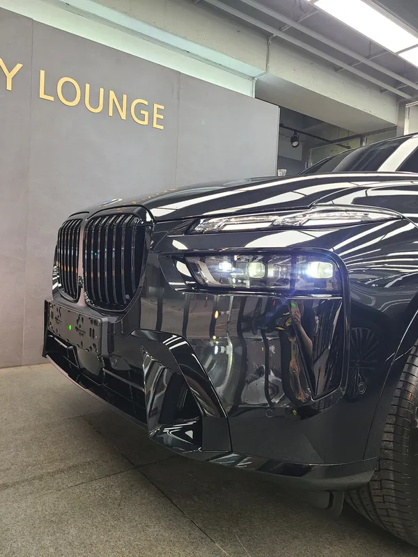 BMW X7のカーラッピング事例|クロームをブラック化 施工写真 1-3