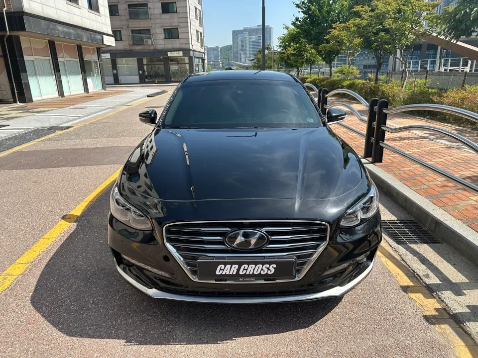 Hyundai Grandeur IGのカーラッピング事例|費用目安・仕上がり 施工写真 2-2