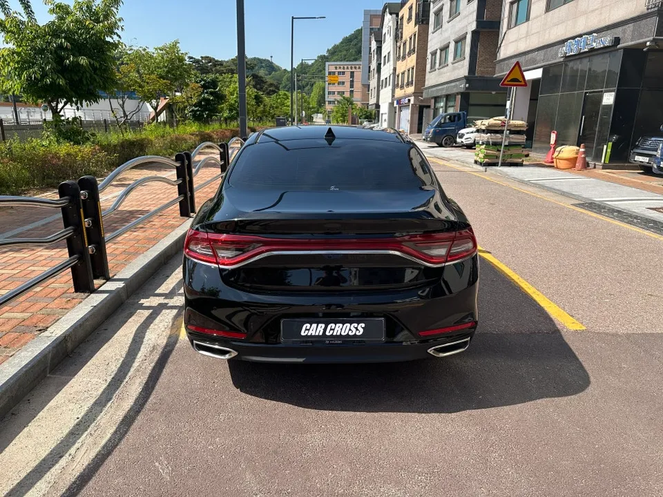 Hyundai Grandeur IGのカーラッピング事例|費用目安・仕上がり 施工写真 3-3
