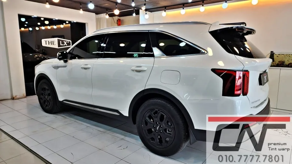 Kia Sorento 4th Gen window tinting - Kia Sorento Window Tinting Review: Enhanced Comfort & Style photo 3