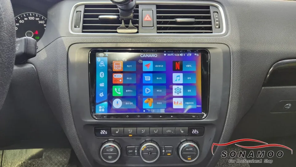 Volkswagen JettaのAndroid Auto・CarPlay取付事例 施工写真 3-1