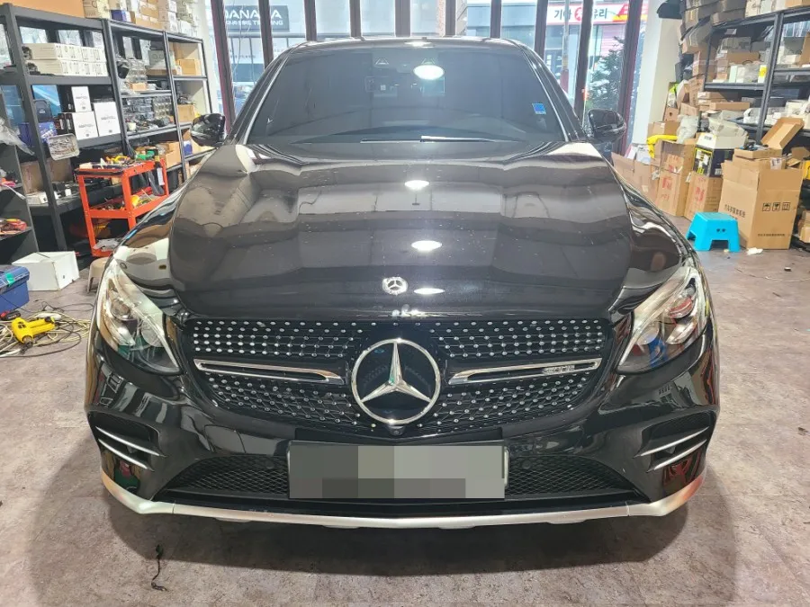 Mercedes-Benz CLA steering wheel review