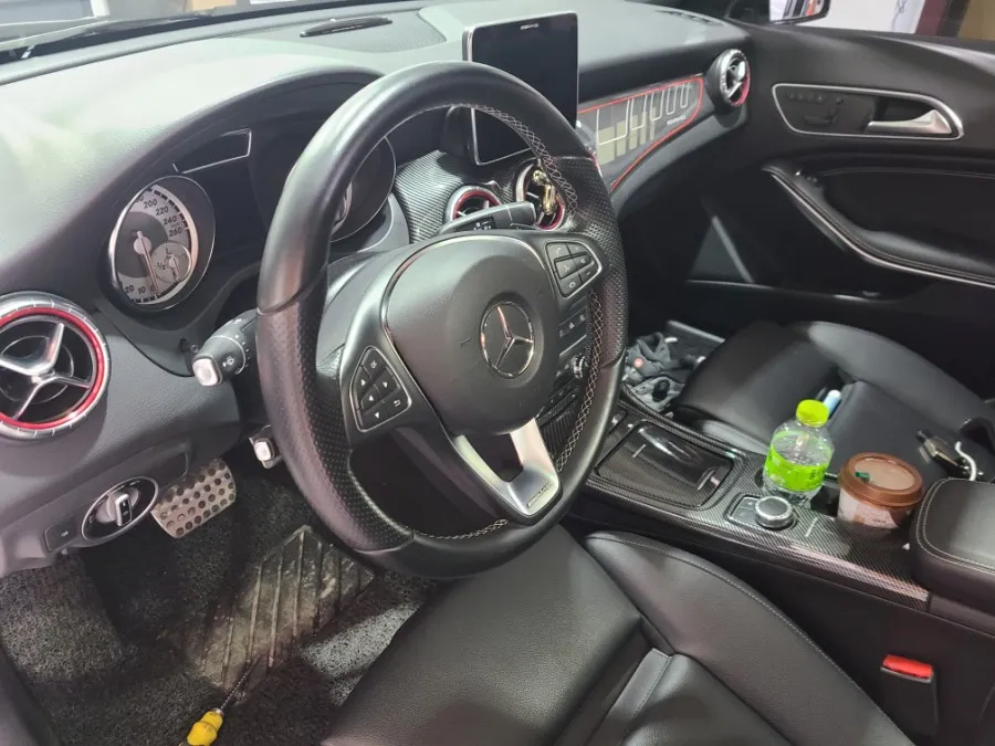 Mercedes-Benz CLA steering wheel - Mercedes-Benz CLA Steering Wheel Customization Review photo 5