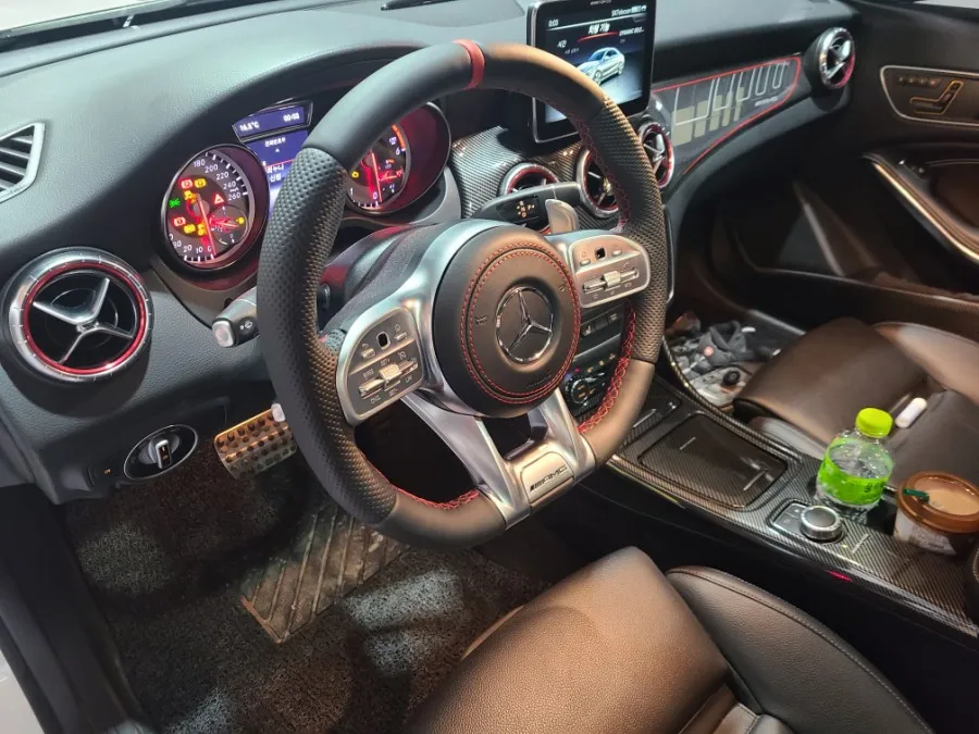 Mercedes-Benz CLA steering wheel - Mercedes-Benz CLA Steering Wheel Customization Review photo 6