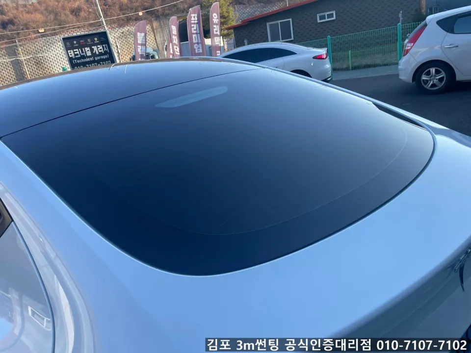 Tesla Model Yのカーフィルム施工事例|費用目安・仕上がり 施工写真 1-2