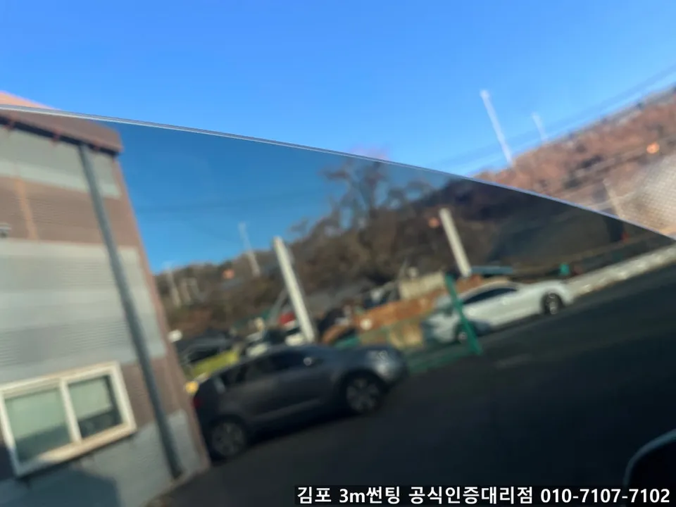 Tesla Model Yのカーフィルム施工事例|費用目安・仕上がり 施工写真 1-3