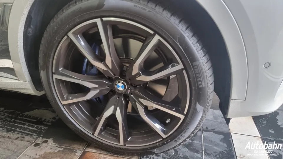 BMW X7のガラスコーティング事例|韓国での施工例 施工写真 1-2