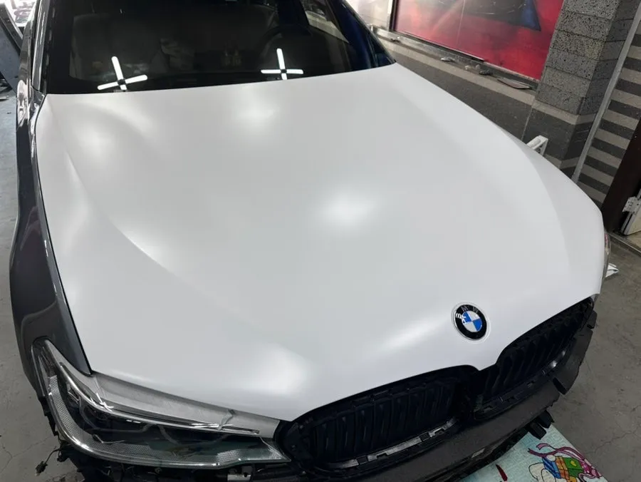 BMW 5 Series G30のカーラッピング事例 施工写真 4