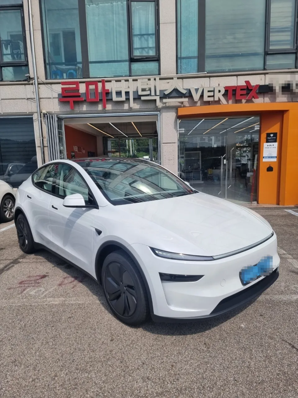 Tesla Model Yのカーフィルム施工事例｜費用目安・仕上がり 施工写真 2-2