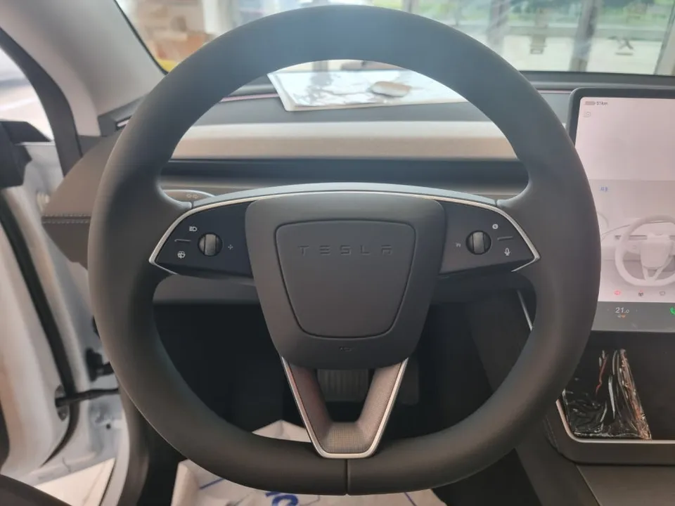 Tesla Model Yのカーフィルム施工事例｜費用目安・仕上がり 施工写真 3-2