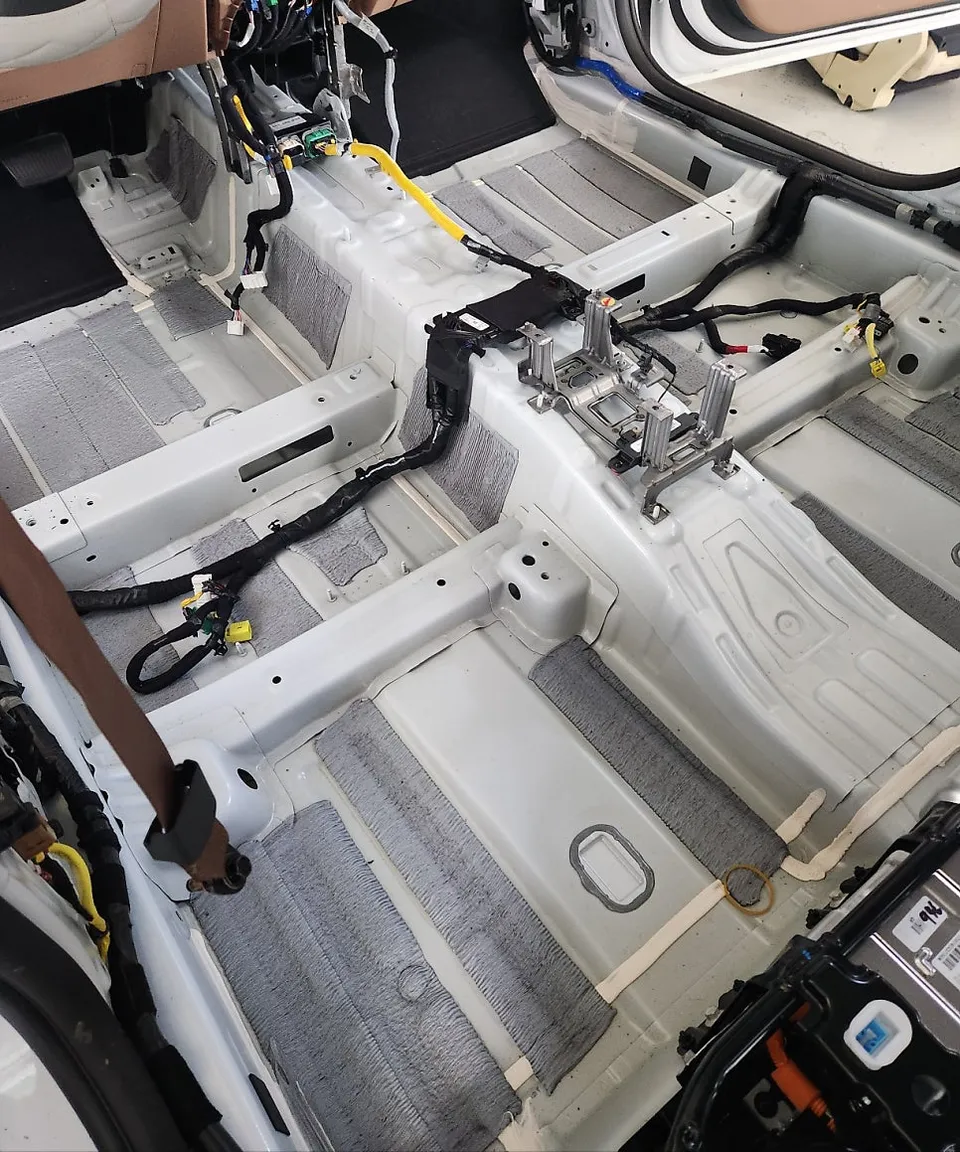 Hyundai Azera soundproofing - Hyundai Azera Undercoating Review — Enhanced Protection photo 4