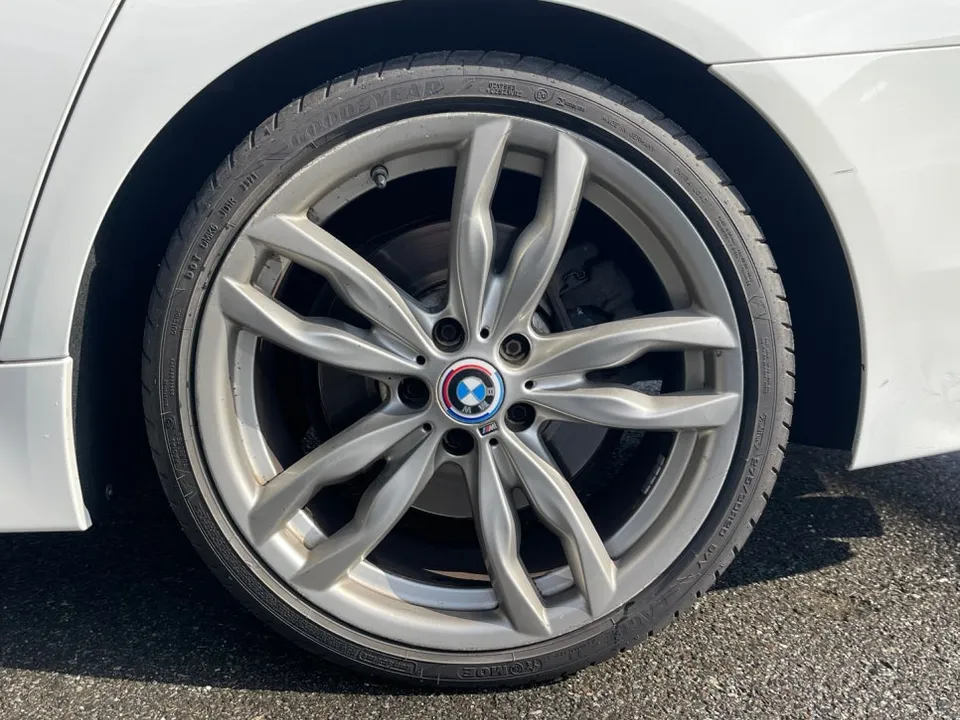 BMW 5 Series F10のホイールリペア・塗装事例 施工写真 6