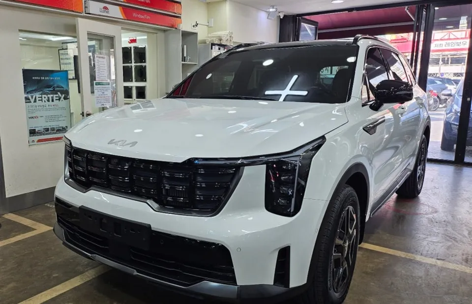 Kia Sorentoのカーフィルム施工事例|費用目安・仕上がり 施工写真 3-1