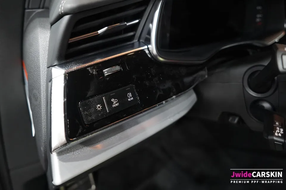 Audi Q7のPPF施工事例|傷防止と美観維持 施工写真 2-1