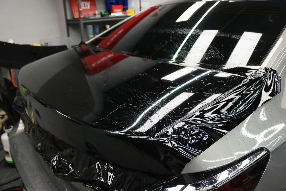 BMW 7 Series vinyl wrap - BMW 740d Two-Tone Vinyl Wrap Review — ₩5-8M Installation photo 4
