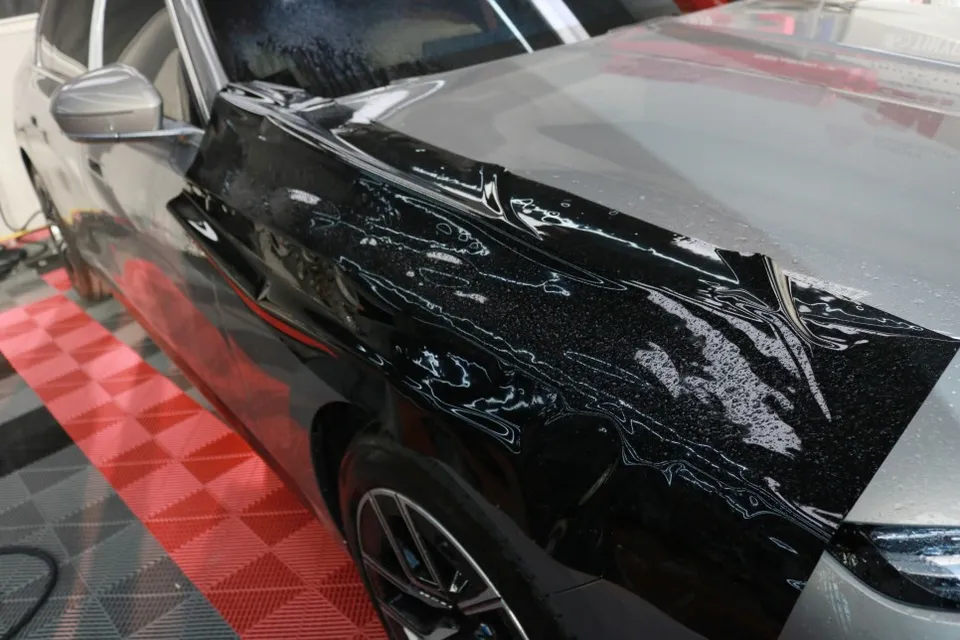 BMW 7 Series vinyl wrap - BMW 740d Two-Tone Vinyl Wrap Review — ₩5-8M Installation photo 5