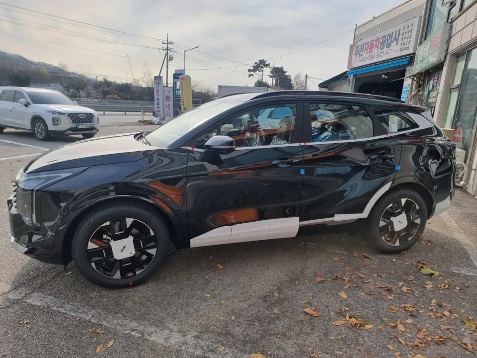 Kia Sportageのドラレコ取付事例｜費用目安と仕上がり 施工写真 3-1