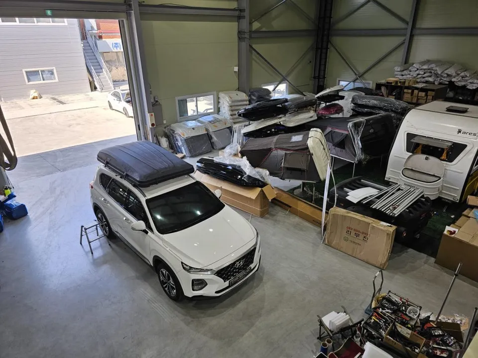 Hyundai Santa Fe TMのカーラッピング事例|費用目安・仕上がり 施工写真 2-2