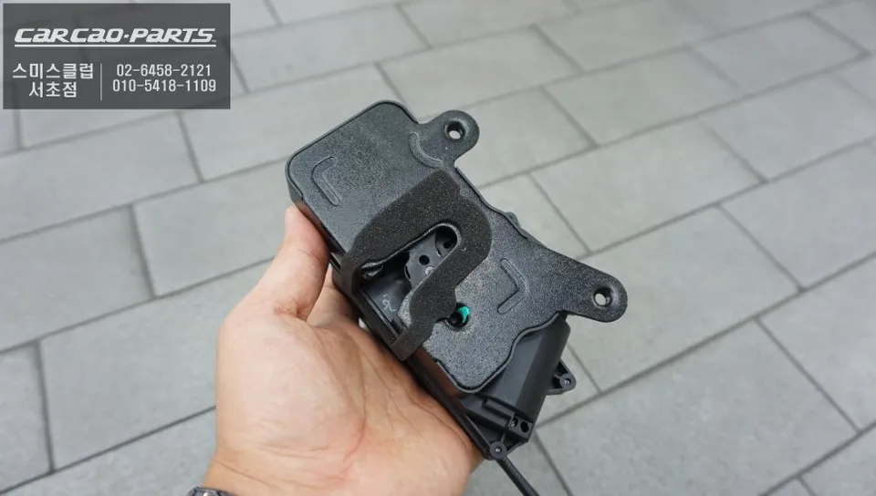 Land Rover Range Rover Sport oem options - Land Rover Range Rover Sport Ghost Door Upgrade Review photo 4