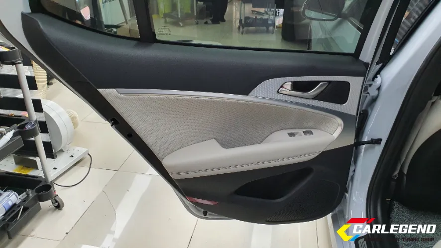 Genesis G70 ambient lighting - Genesis G70 Ambient Lighting Review: Premium Interior LED Upgrade photo 4