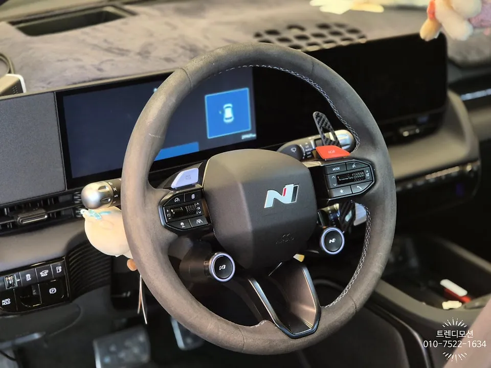 Hyundai IONIQ 5 N steering wheel - Hyundai IONIQ 5 N Steering Wheel Customization Review photo 2