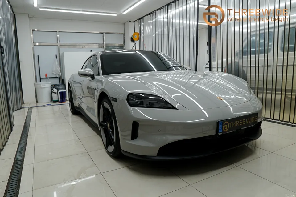 Porsche Taycan PPF施工事例|費用目安と仕上がり 施工写真 1-1